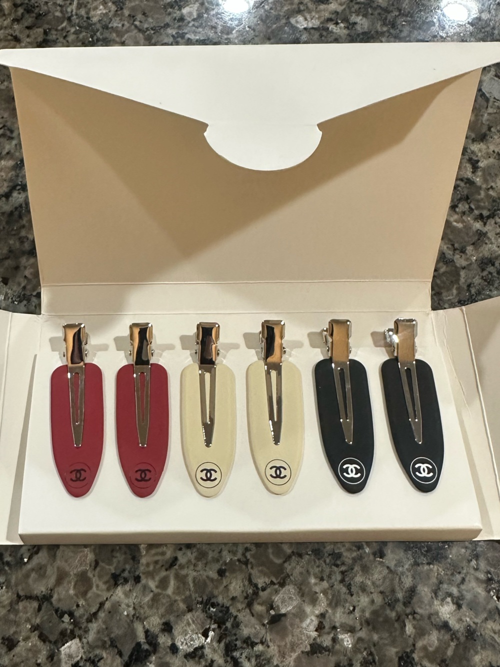 CHANEL Logo hair Snap Clip Set - GWP
